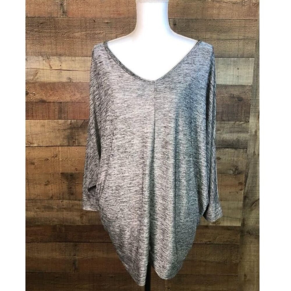 Women's Size 18/20 Lane Bryant Metallic Silver Gray Blouse